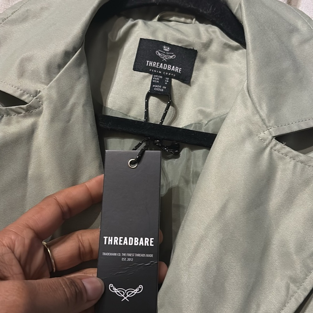 Threadbare trench coat - Picture 3 of 10